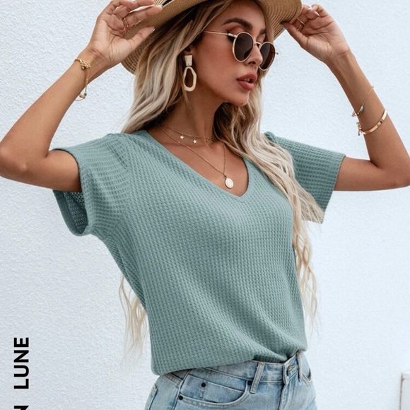 Shein Waffle Knit V-Neck Tee - Picture 1 of 1